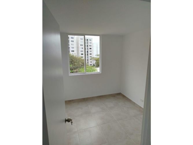 Apartamento de 2 alcobas en venta en El Pedregal, Yumbo, 54 m² · foto 9 de 10
