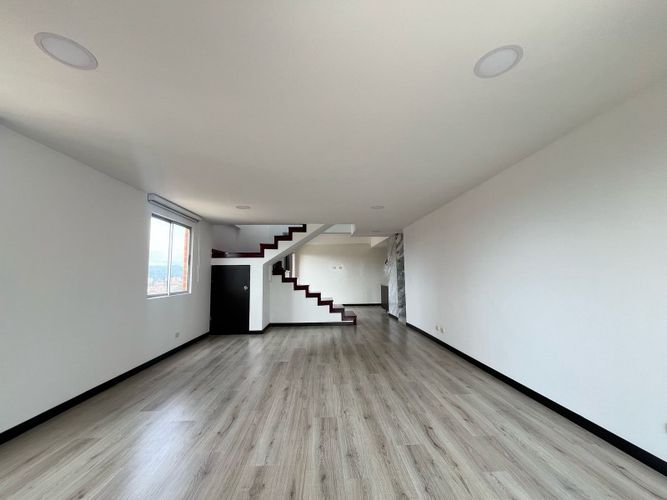 Apartamento de 3 alcobas en venta en Los Colegios, Rionegro, 146 m² · foto 2 de 24