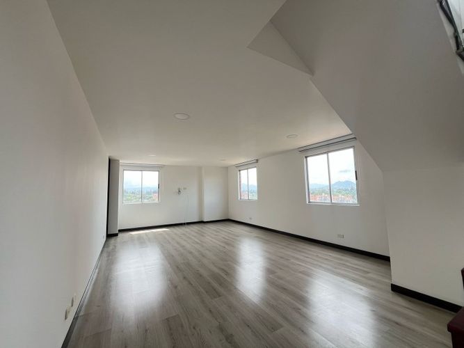 Apartamento de 3 alcobas en venta en Los Colegios, Rionegro, 146 m² · foto 3 de 24