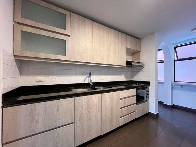 Apartamento en venta en El Poblado, Medellín · foto 6 de 17
