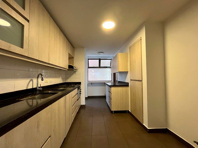 Apartamento en venta en El Poblado, Medellín · foto 7 de 17