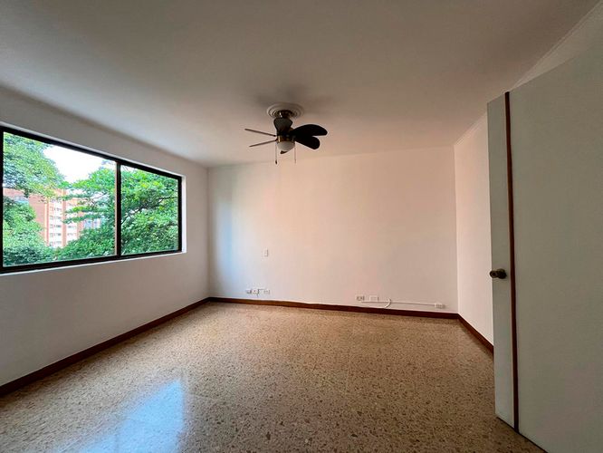 Apartamento en venta en El Poblado, Medellín · foto 9 de 17