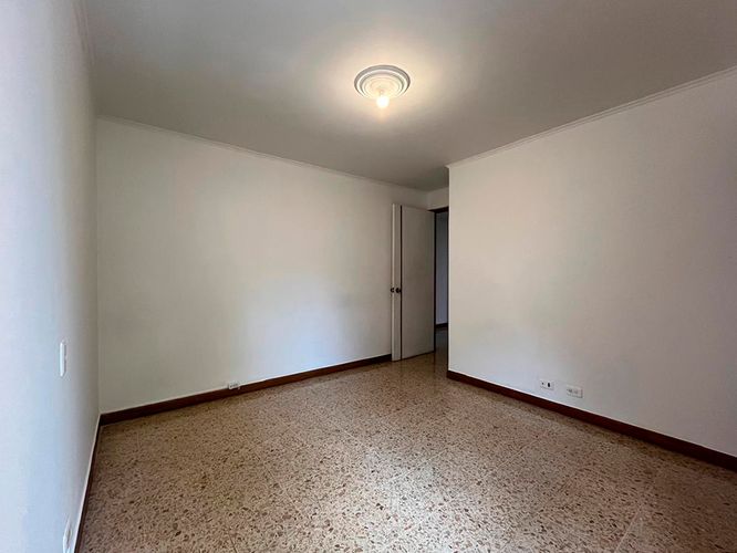 Apartamento en venta en El Poblado, Medellín · foto 15 de 17