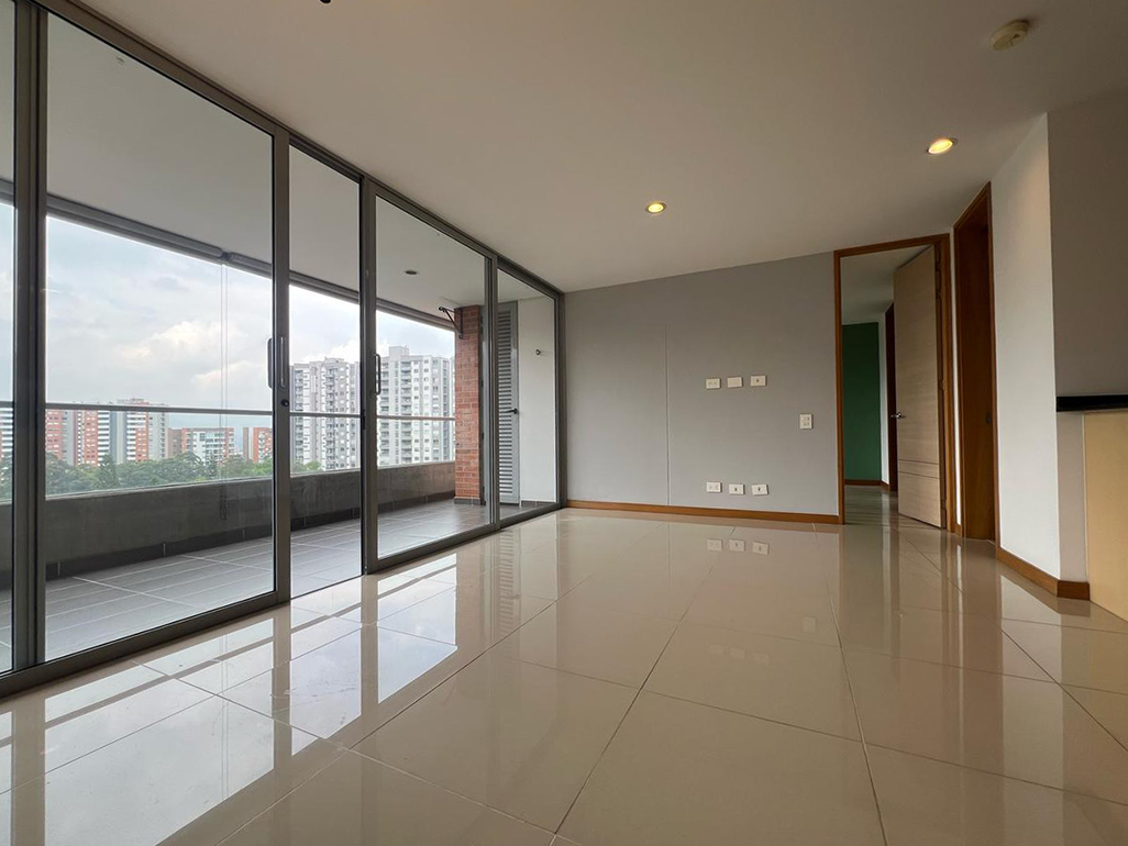 Apartamento en arriendo en Loma Benedictinos, Envigado · foto 2 de 19