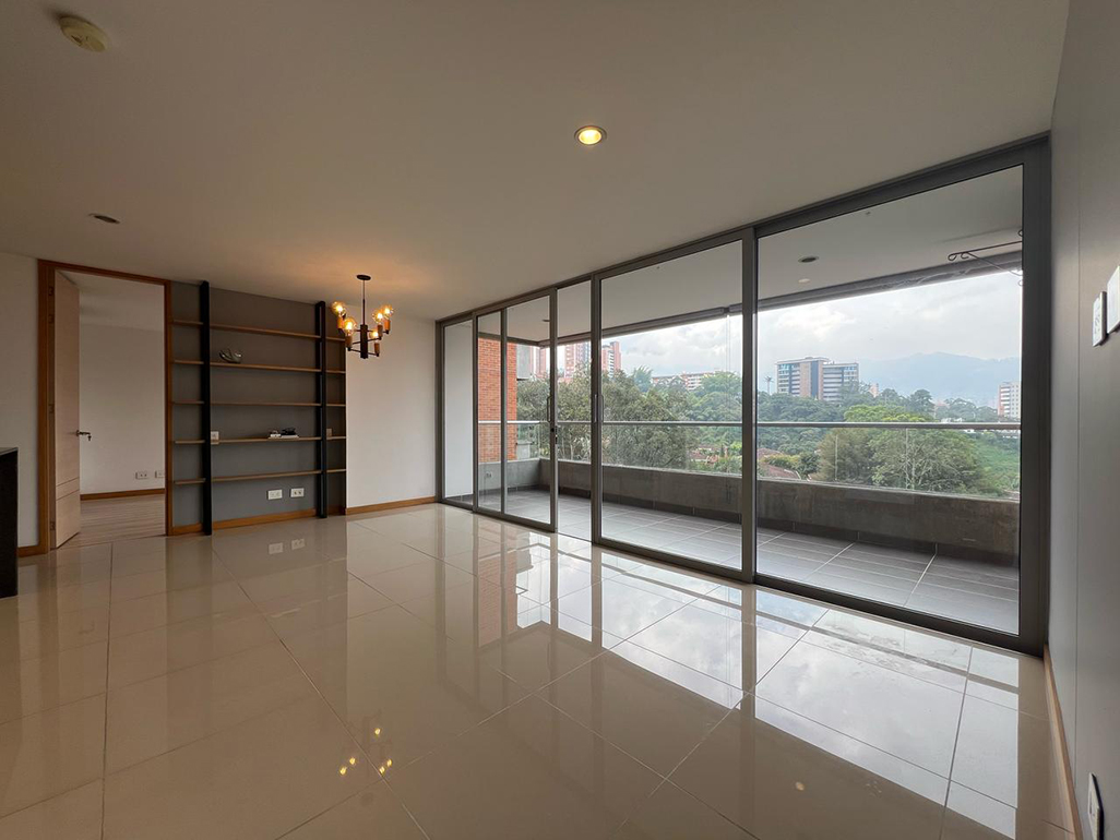 Apartamento en arriendo en Loma Benedictinos, Envigado · foto 3 de 19