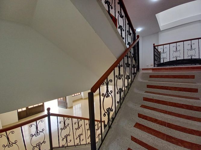Casa de 5 alcobas en venta en Canaan, Pereira, 348 m² · foto 9 de 24