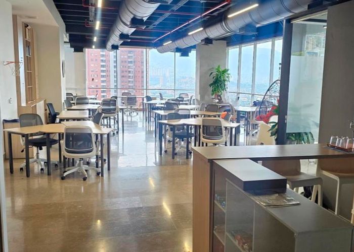 Oficina en arriendo en El Poblado, Medellín, 165 m² · foto 4 de 5