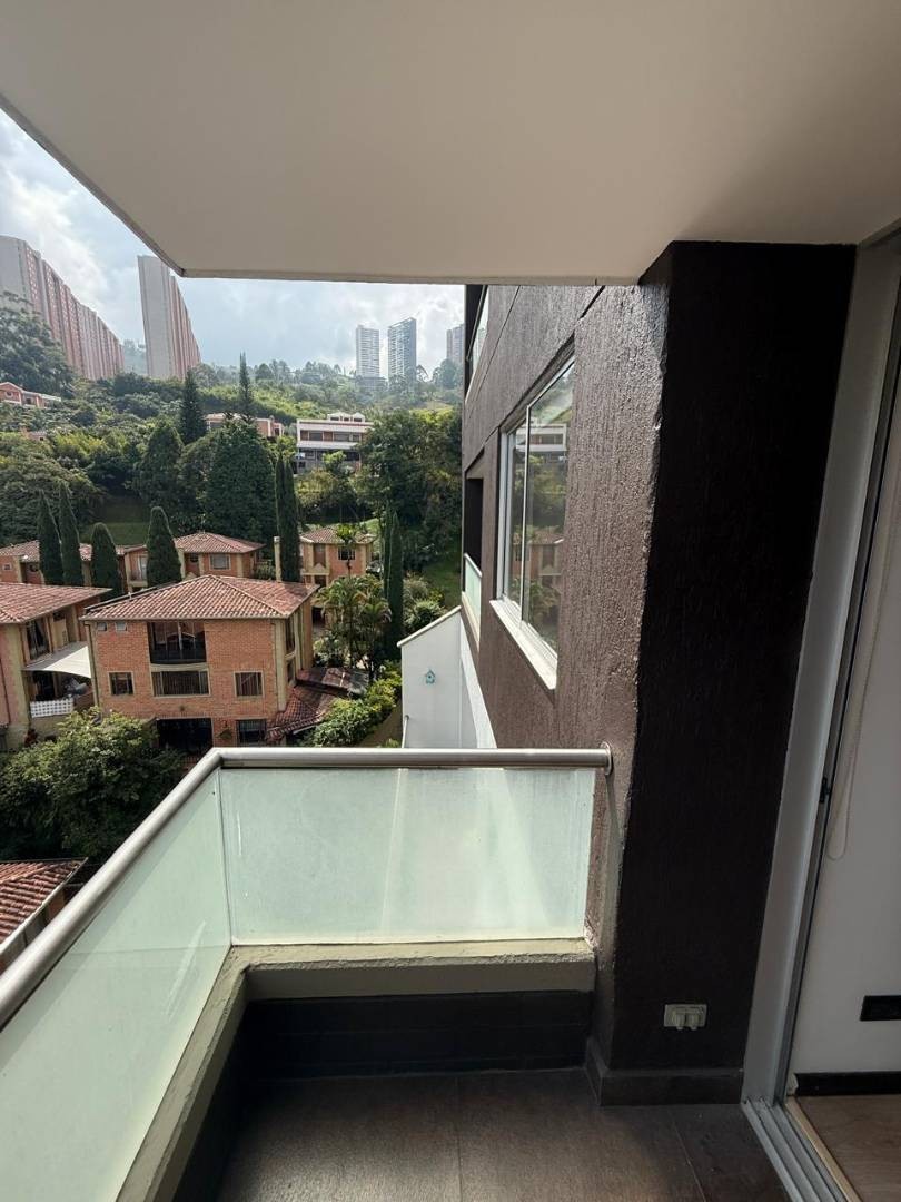 Apartamento en venta en Señorial, Envigado · foto 2 de 15