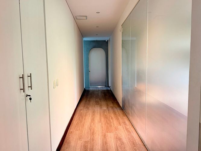 Oficina en arriendo en El Poblado, Medellín, 70 m² · foto 2 de 9