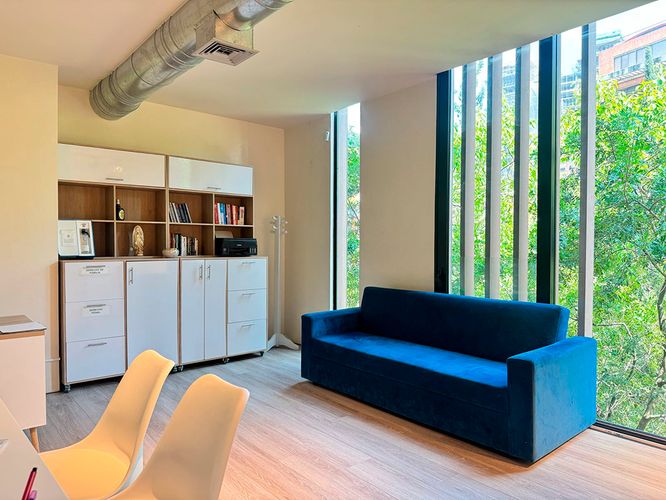 Oficina en arriendo en El Poblado, Medellín, 70 m² · foto 6 de 9