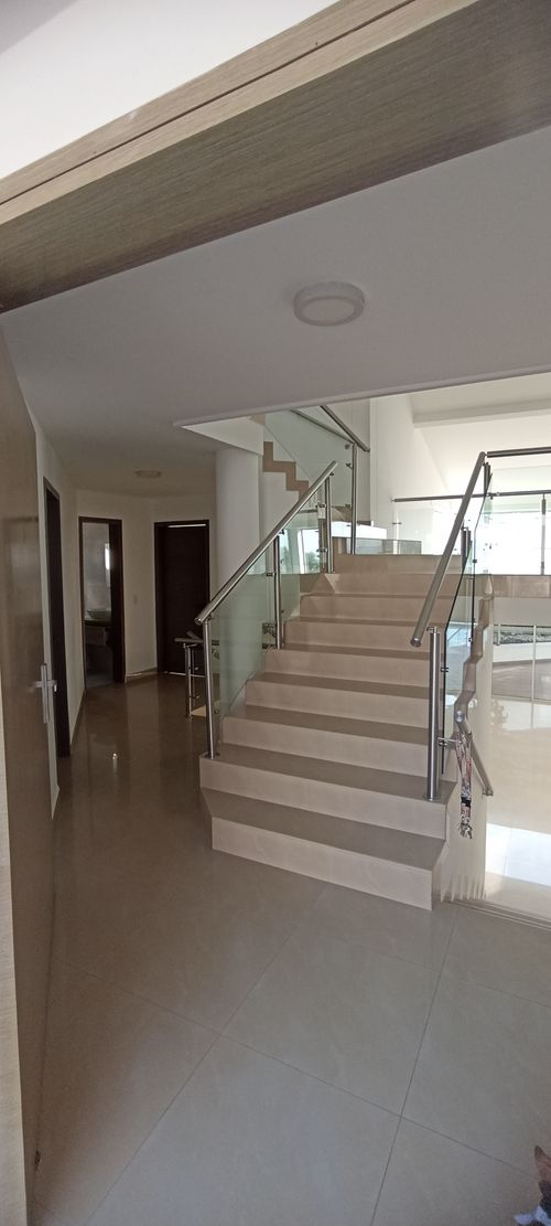 Casa de 6 alcobas en venta en Lagos Del Cacique, Bucaramanga, 1000 m² · foto 3 de 24