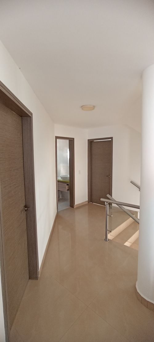 Casa de 6 alcobas en venta en Lagos Del Cacique, Bucaramanga, 1000 m² · foto 4 de 24