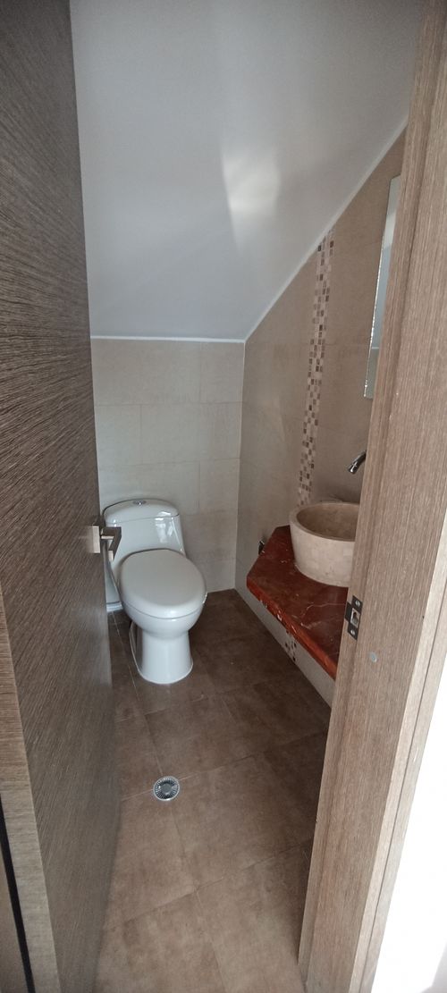 Casa de 6 alcobas en venta en Lagos Del Cacique, Bucaramanga, 1000 m² · foto 12 de 24