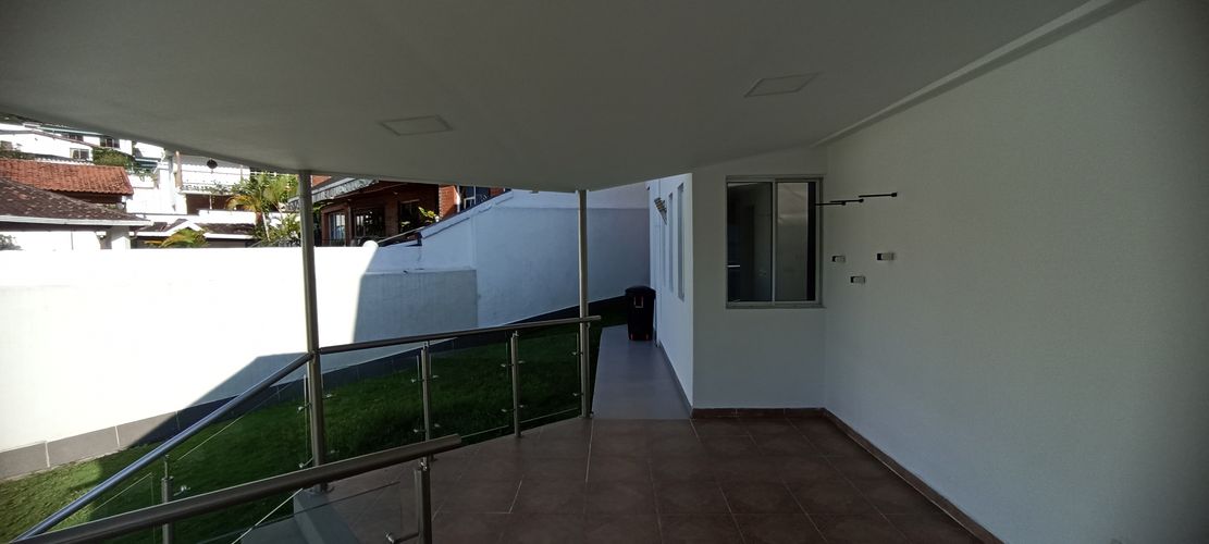 Casa de 6 alcobas en venta en Lagos Del Cacique, Bucaramanga, 1000 m² · foto 15 de 24