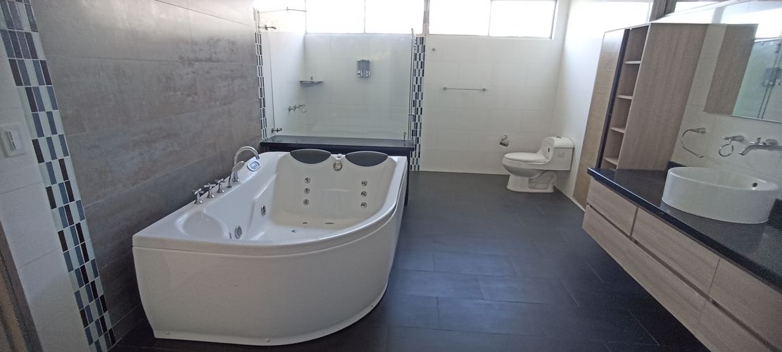 Casa de 6 alcobas en venta en Lagos Del Cacique, Bucaramanga, 1000 m² · foto 21 de 24