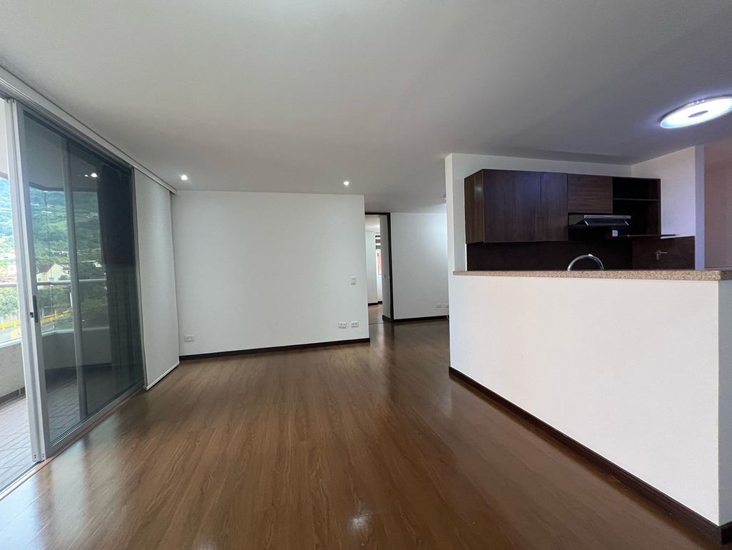 Apartamento en arriendo en Loma El Atravesado, Envigado · foto 5 de 16