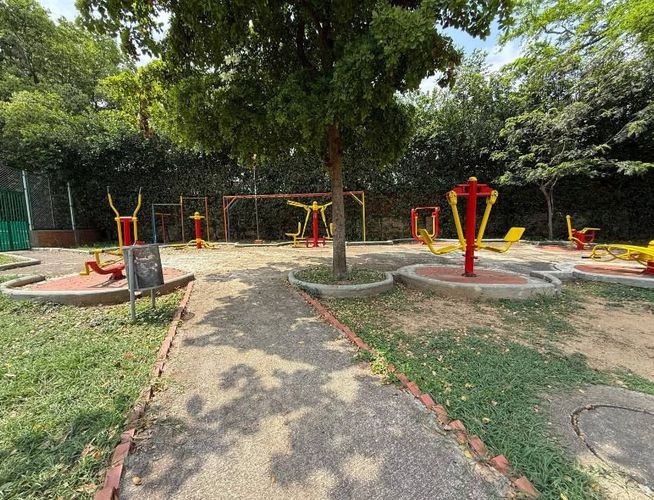 Casa de 5 alcobas en venta en El Portal I, Girón, 195 m² · foto 20 de 20