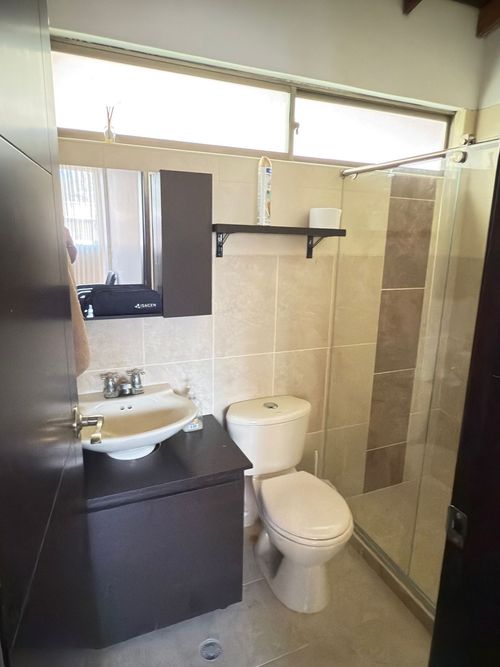 Casa de 5 alcobas en venta en Cañaveralejo, Sabaneta, 296 m² · foto 8 de 12
