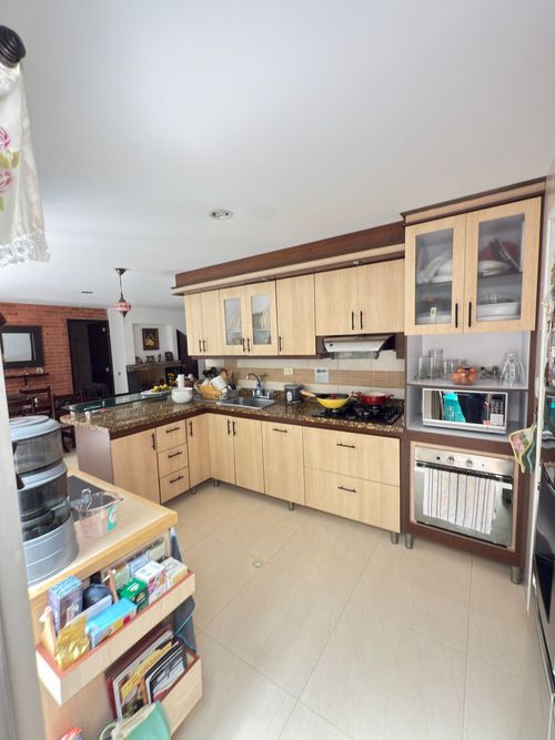 Casa de 5 alcobas en venta en Cañaveralejo, Sabaneta, 296 m² · foto 10 de 12