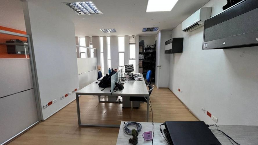 Oficina en venta en Alameda, Cali, 346 m² · foto 13 de 24
