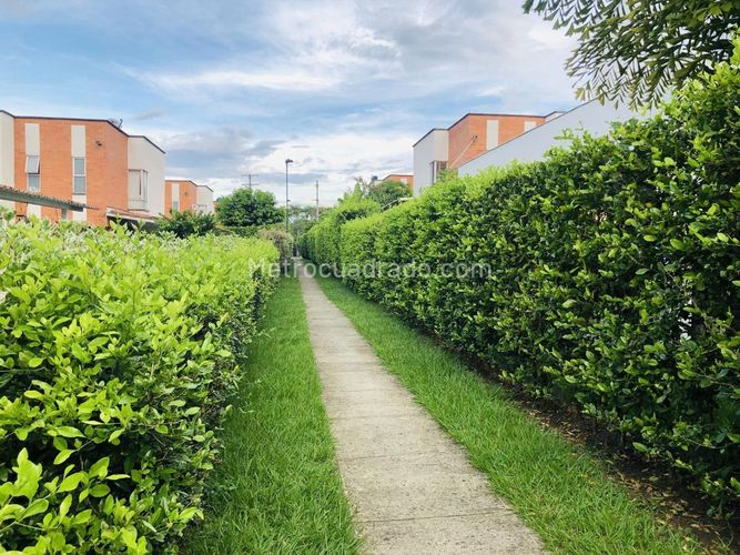 Casa de 3 alcobas en venta en Las Mercedes, Jamundí, 250 m² · foto 9 de 24