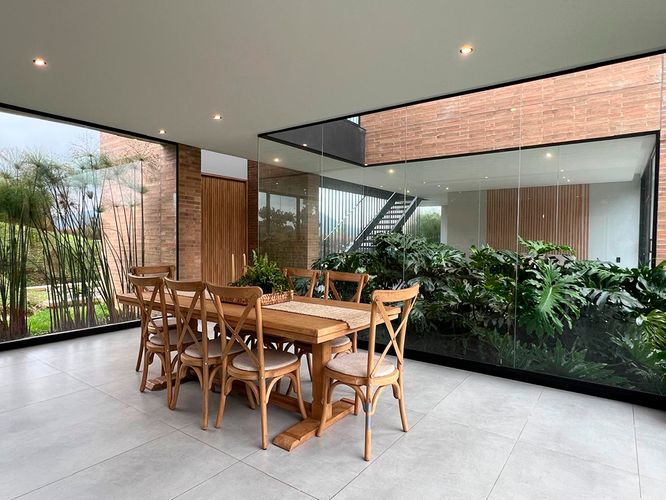 Casa de 3 alcobas en venta en Las Palmas, Envigado, 350 m² · foto 4 de 19