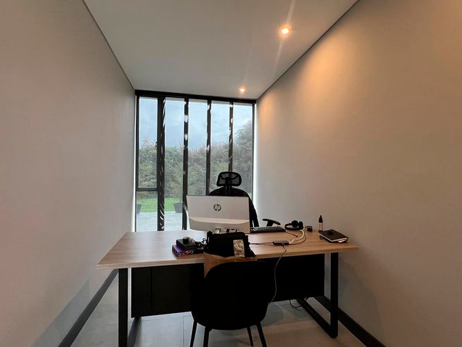 Casa de 3 alcobas en venta en Las Palmas, Envigado, 350 m² · foto 10 de 19