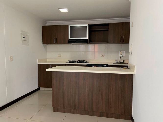 Apartamento de 3 alcobas en arriendo en San Jose, Sabaneta, 96 m² · foto 5 de 18