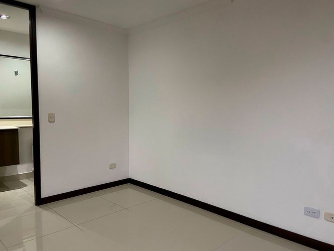 Apartamento de 3 alcobas en arriendo en San Jose, Sabaneta, 96 m² · foto 10 de 18
