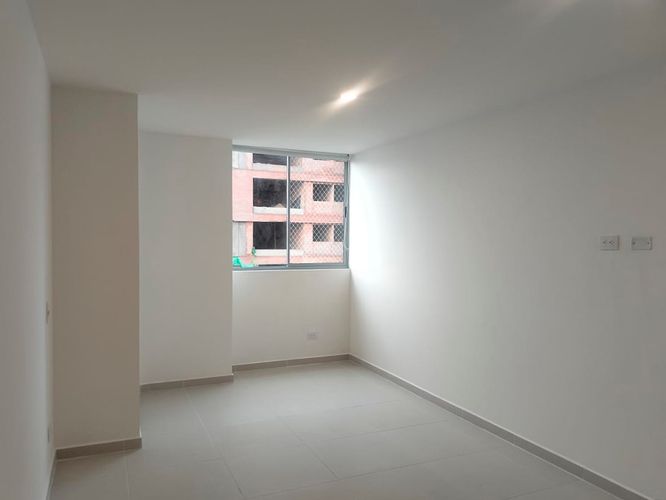 Apartamento de 2 alcobas en arriendo en El Poblado, Medellín, 79 m² · foto 11 de 16