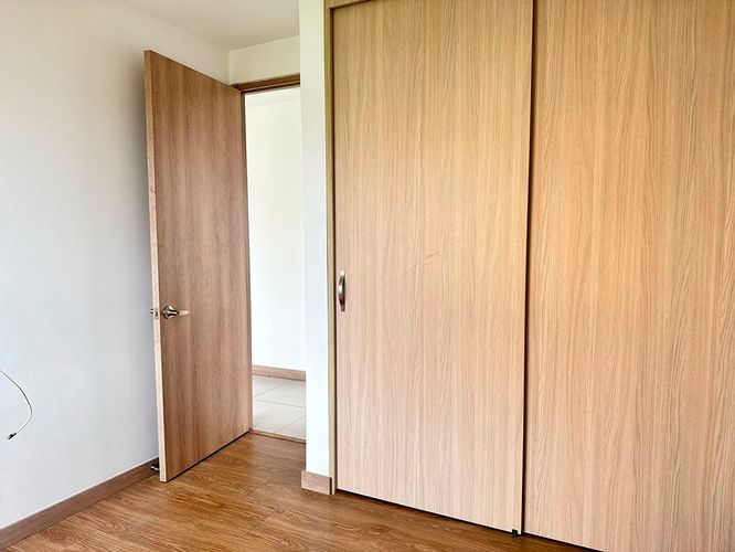 Apartamento de 2 alcobas en arriendo en El Poblado, Medellín, 94 m² · foto 7 de 14
