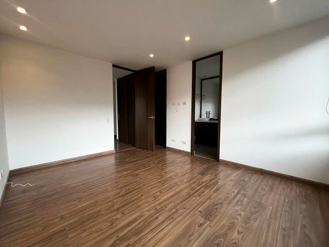 Apartamento de 3 alcobas en arriendo en Loma Benedictinos, Envigado, 134 m² · foto 13 de 19