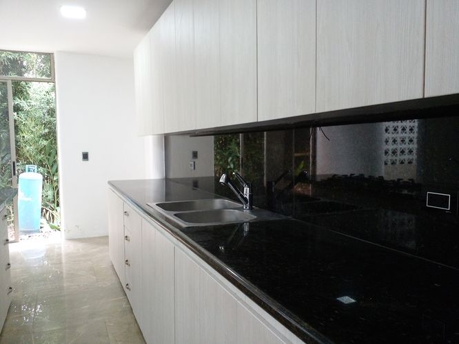 Casa de 4 alcobas en arriendo en El Poblado, Medellín, 400 m² · foto 6 de 19