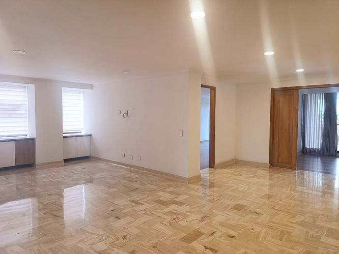 Apartamento de 4 alcobas en arriendo en El Poblado, Medellín, 437 m² · foto 15 de 20