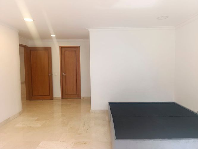 Apartamento de 4 alcobas en arriendo en El Poblado, Medellín, 437 m² · foto 16 de 20