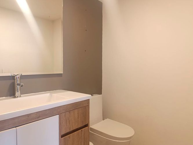 Apartamento de 4 alcobas en arriendo en El Poblado, Medellín, 437 m² · foto 19 de 20