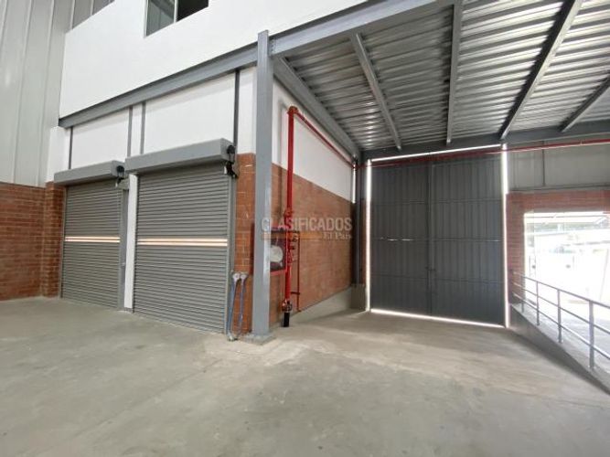 Bodega en arriendo en Acopi, Yumbo, 1070 m² · foto 8 de 20