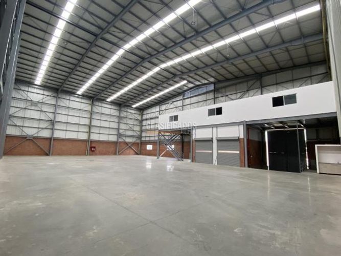Bodega en arriendo en Acopi, Yumbo, 1070 m² · foto 20 de 20