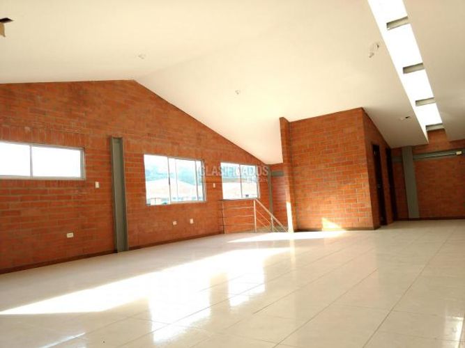 Bodega en arriendo en Acopi, Yumbo, 585 m² · foto 6 de 16
