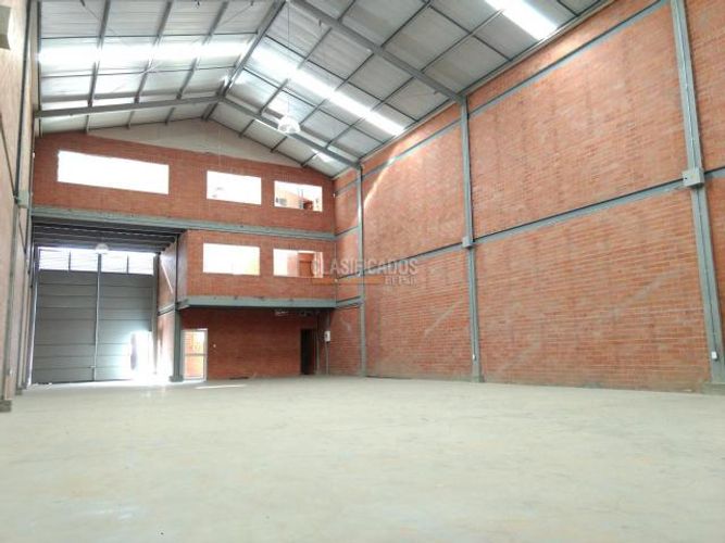 Bodega en arriendo en Acopi, Yumbo, 585 m² · foto 15 de 16
