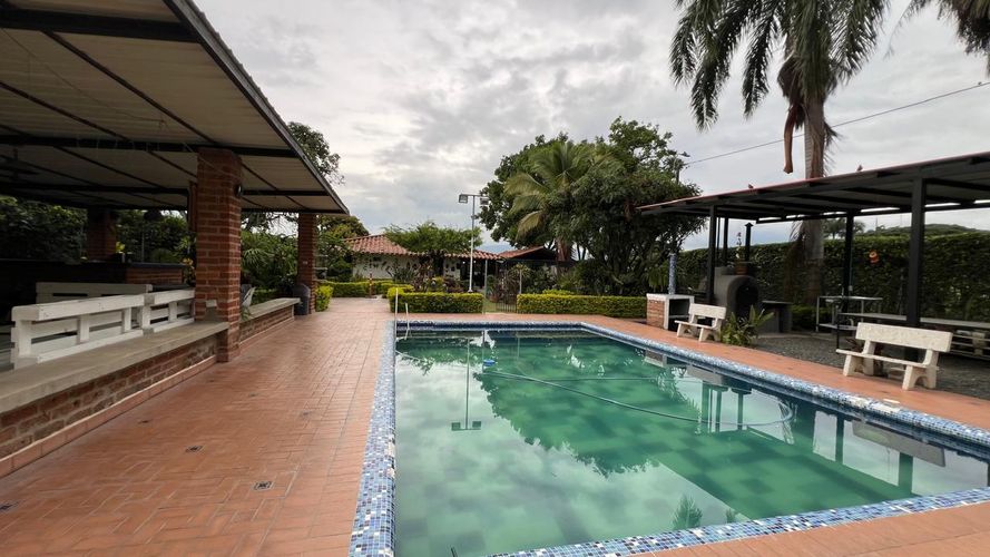 Casa de 4 alcobas en venta en La Torre, Palmira, 300 m² · foto 2 de 24