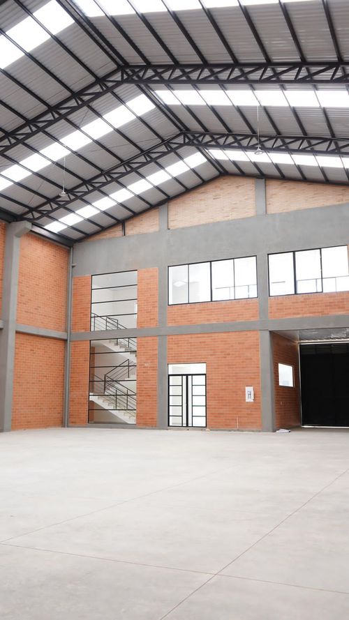 Bodega en arriendo en Zona Centro, Madrid, 667 m² · foto 4 de 13