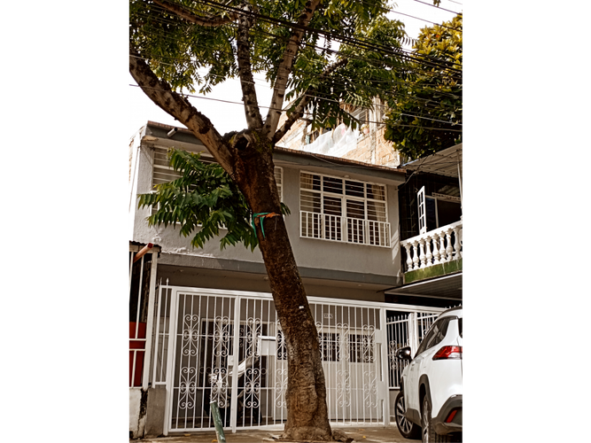 Casa de 4 alcobas en venta en El Rodeo, Cali, 162 m² · foto 2 de 23