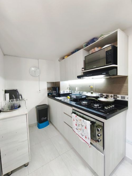 Apartamento de 2 alcobas en venta en Prados De Sabaneta, Sabaneta, 70 m² · foto 3 de 24