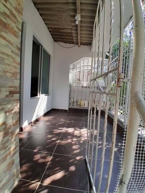 Casa de 5 alcobas en venta en Los Almendros, Soledad, 122 m² · foto 2 de 22
