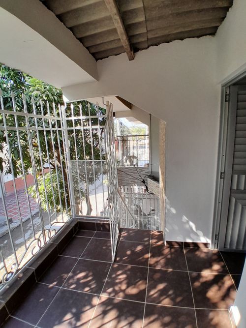 Casa de 5 alcobas en venta en Los Almendros, Soledad, 122 m² · foto 4 de 22