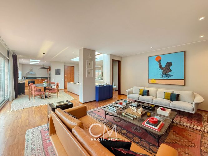 Apartamento de 3 alcobas en arriendo en Los Rosales, Bogotá, 248 m² · foto 2 de 24