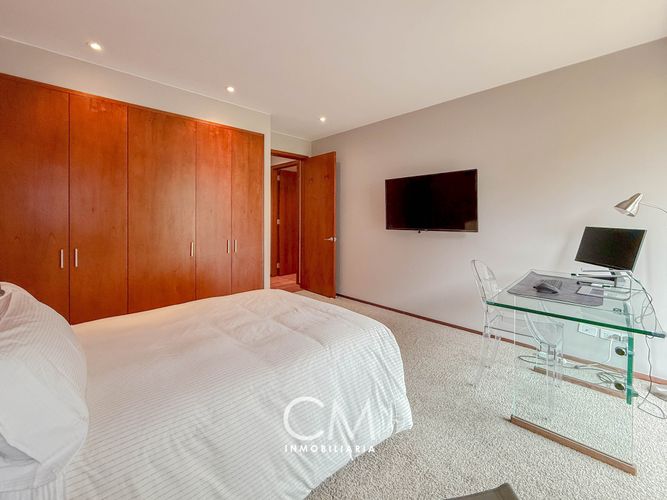 Apartamento de 3 alcobas en arriendo en Los Rosales, Bogotá, 248 m² · foto 21 de 24