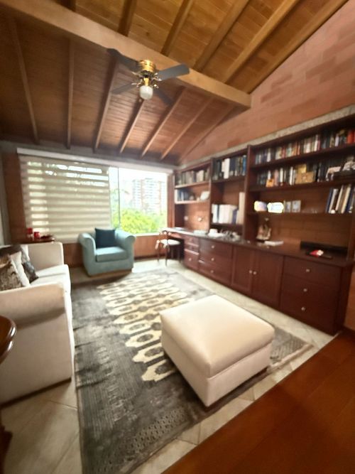 Apartamento de 3 alcobas en venta en Claraval, Envigado, 240 m² · foto 9 de 13