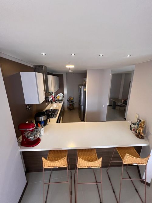 Apartamento de 3 alcobas en venta en Normandia, Cali, 274 m² · foto 3 de 24